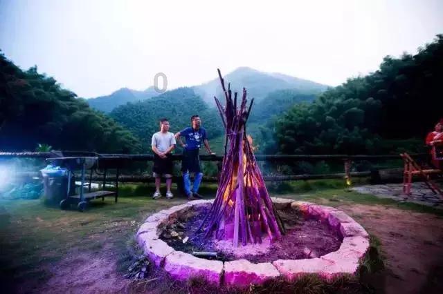 探索在教室里撒尿会怎么样? - 红迪网平台